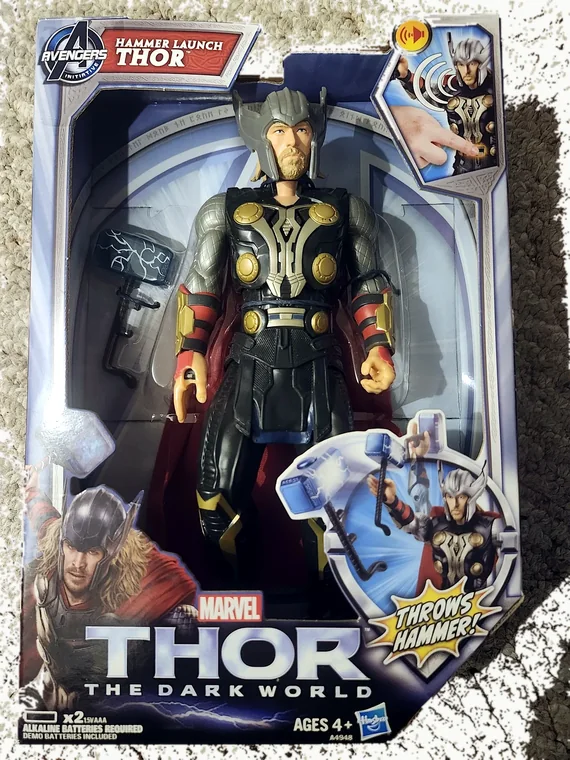 Hasbro Marvel Thor: The Dark World Hammer Launch Thor 10-Inch Action Figure
